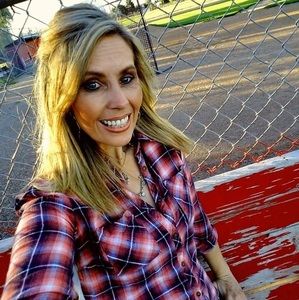 Meet your Posher, Carla